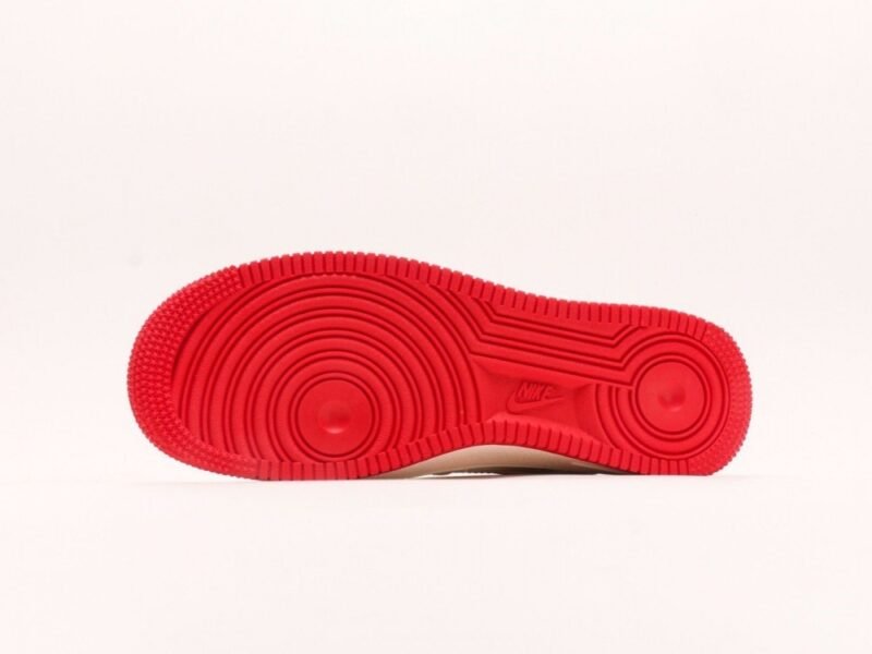 【AT2960】Nike Air Force 1 Low 07 x Supreme ホワイトレッドフルスカイスター ピュアロープロファイルのエアフォースワン フルレングスのハニカムエアクッション内蔵