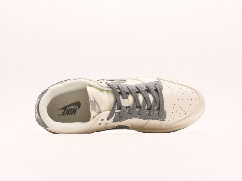 【AT2961】Supreme x Nike Dunk Lowのこのバージョンは、従来の産業設計の制限を打破し、革新を追求しています。