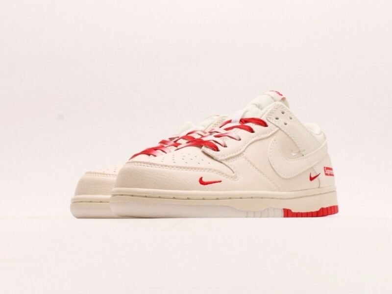 【AT2968】Nike x SupremeのNike SB Dunk Low Supremeコラボレーションローカットカジュアルスポーツスケートボードシューズ