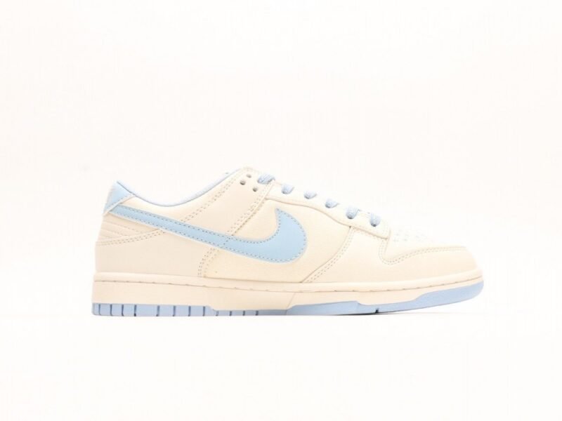 【AT2974】Supreme x Nike Dunk Low 太陽の帆布 このデザインは従来の工業用組み立てラインの制限を打破し、新しいデザインを提案しています。