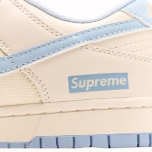 【AT2974】Supreme x Nike Dunk Low 太陽の帆布 このデザインは従来の工業用組み立てラインの制限を打破し、新しいデザインを提案しています。