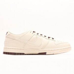 【AT2977】Supreme x Nike Dunk Low ホワイトブラウンの2色コンビネーションは、伝統的な工業的生産ラインのデザイン制約を打破することを主張しています。