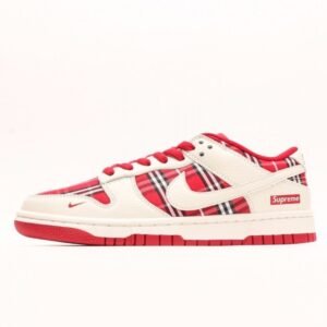 【AT2978】Nike x SupremeのNike SB Dunk Low Supreme-コラボチェック柄生地の配色で、ローカットのカジュアルスポーツスケートボードシューズ。