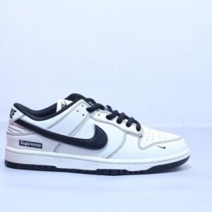 【AT2985】Nike x supreme Nike SB Dunk Low Pro ヴィンテージロートップ カジュアルスポーツスケートボードシューズブラックホワイト supreme