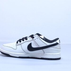 【AT2985】Nike x supreme Nike SB Dunk Low Pro ヴィンテージロートップ カジュアルスポーツスケートボードシューズブラックホワイト supreme