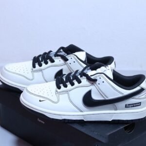 【AT2985】Nike x supreme Nike SB Dunk Low Pro ヴィンテージロートップ カジュアルスポーツスケートボードシューズブラックホワイト supreme