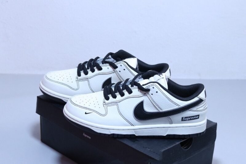 【AT2985】Nike x supreme Nike SB Dunk Low Pro ヴィンテージロートップ カジュアルスポーツスケートボードシューズブラックホワイト supreme