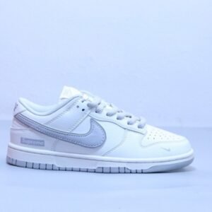 【AT2986】Nike x Supreme Nike SB Dunk Low Pro レトロロートップカジュアルスケートボードシューズグレー＆ホワイトsupreme
