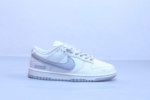 【AT2986】Nike x Supreme Nike SB Dunk Low Pro レトロロートップカジュアルスケートボードシューズグレー＆ホワイトsupreme