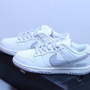 【AT2986】Nike x Supreme Nike SB Dunk Low Pro レトロロートップカジュアルスケートボードシューズグレー＆ホワイトsupreme