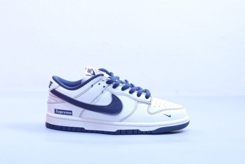【AT2988】Nike x Supreme Nike SB Dunk Low Pro ビンテージローカット スケートボードシューズ ブルー supreme