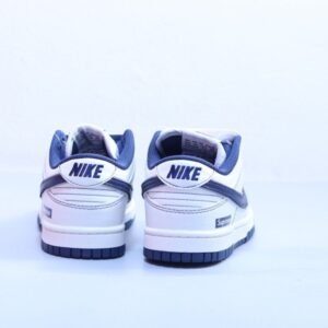 【AT2988】Nike x Supreme Nike SB Dunk Low Pro ビンテージローカット スケートボードシューズ ブルー supreme
