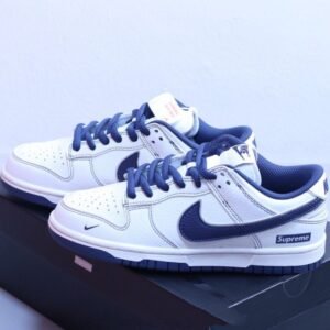 【AT2988】Nike x Supreme Nike SB Dunk Low Pro ビンテージローカット スケートボードシューズ ブルー supreme