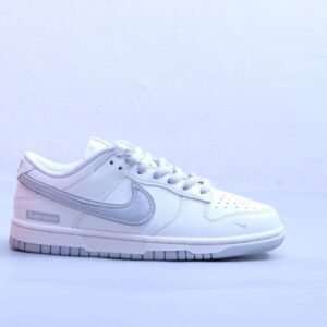 【AT2990】Nike x supreme Nike SB Dunk Low Pro レトロな低靴 休暇スポーツスケートボードシューズ supreme
