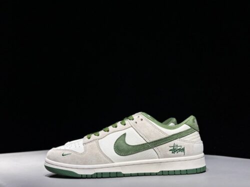 【AT2993】Nike x Stussyという名作、Nike Dunk LowスニーカーのSBシリーズ、Stussyとのコラボレーションモデル。