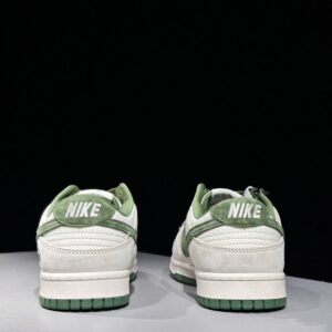 【AT2993】Nike x Stussyという名作、Nike Dunk LowスニーカーのSBシリーズ、Stussyとのコラボレーションモデル。