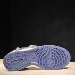 【AT2995】Nike x Stussy Nike Dunk Low スニーカー SBシリーズ Stussyコラボ ベーシックでスポーティなデザインの厚底スニーカー。厚い舌は履き心地をさらに向上させます。