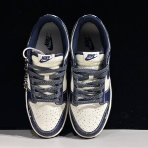 【AT2995】Nike x Stussy Nike Dunk Low スニーカー SBシリーズ Stussyコラボ ベーシックでスポーティなデザインの厚底スニーカー。厚い舌は履き心地をさらに向上させます。