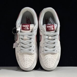 【AT2996】Nike x The North Face Nike Dunk Low スニーカー SBシリーズ The North Face コラボ クラシックで汎用性のあるカジュアルスポーツシューズ 厚いシュータンの充填により、快適性が大幅に向上します
