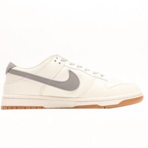 【AT2998】Supreme x Nike Dunk Lowのこのモデルは、伝統的な産業用生産ラインのデザイン制限を打破することを主張します。