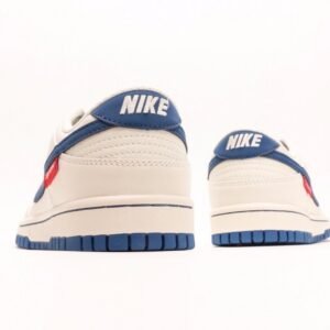 【AT2999】Supreme x Nike Dunk Low ミドリ このデザインは、伝統的な産業用流れ作業ラインの制限を打破することを強調しています。