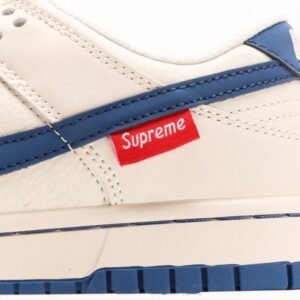 【AT2999】Supreme x Nike Dunk Low ミドリ このデザインは、伝統的な産業用流れ作業ラインの制限を打破することを強調しています。