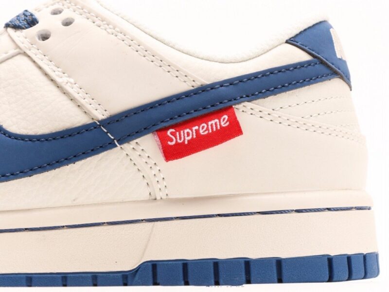 【AT2999】Supreme x Nike Dunk Low ミドリ このデザインは、伝統的な産業用流れ作業ラインの制限を打破することを強調しています。