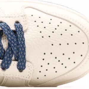 【AT2999】Supreme x Nike Dunk Low ミドリ このデザインは、伝統的な産業用流れ作業ラインの制限を打破することを強調しています。