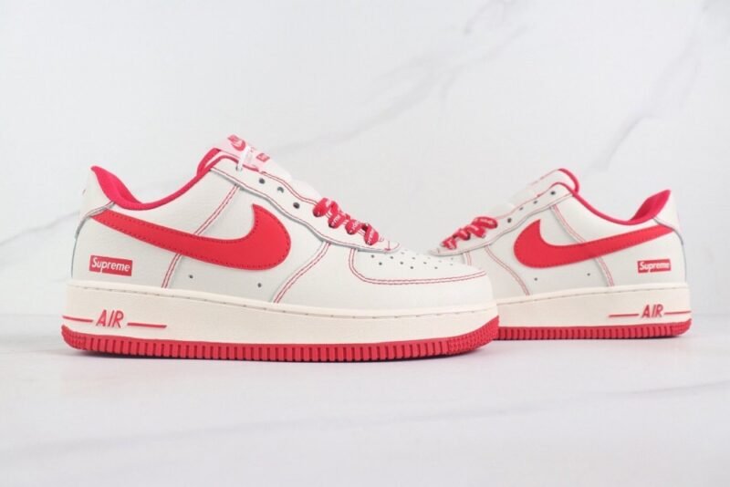 【AT3002】Nike x Supreme Nike Air Force 1 ′07 x Supremeコラボレーション ナイキ エア フォース1 ローカットスニーカー 牛革素材