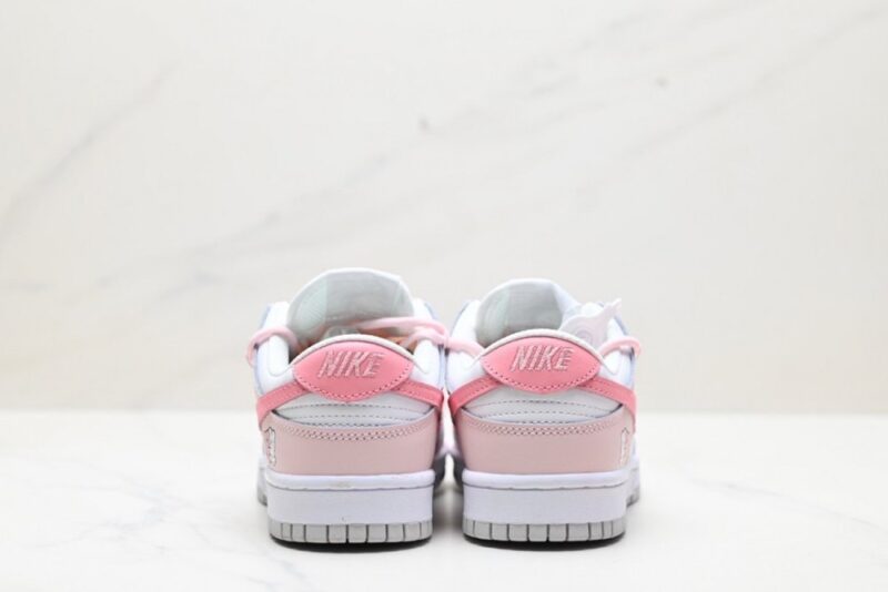 【AT3026】Nike SB Dunk Lowデコンストラクトドローレースシューズは大推薦で、より良い視覚と履き心地体験をもたらします。細部まで完璧です。