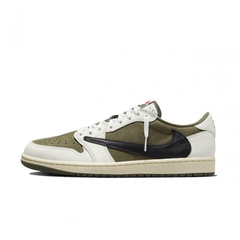 【AT3085】Travis Scott × Nike Air Jordan 1 Low OG SP "Reverse Olive" は、ナイキと人気ラッパーTravis Scottによる最新のコラボモデルです。これまでの大ヒットしたコラボシリーズの独特なデザインを継承し、クラシックさとトレンドを兼ね備えています 品番: DM7866-200