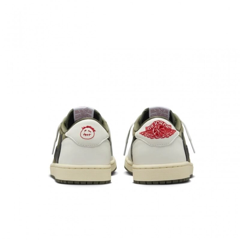 【AT3085】Travis Scott × Nike Air Jordan 1 Low OG SP "Reverse Olive" は、ナイキと人気ラッパーTravis Scottによる最新のコラボモデルです。これまでの大ヒットしたコラボシリーズの独特なデザインを継承し、クラシックさとトレンドを兼ね備えています 品番: DM7866-200