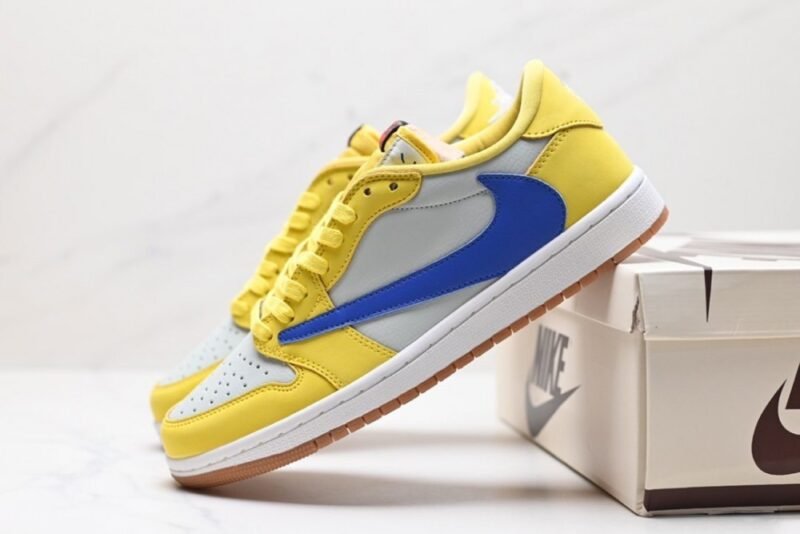【AT3089】Travis Scott × Nike WMNS Air Jordan 1 Retro Low OG "Canary" トラヴィス・スコット × ナイキ ウィメンズ エアジョーダン1 レトロ ロー OG "カナリー" 品番: DZ4137-700