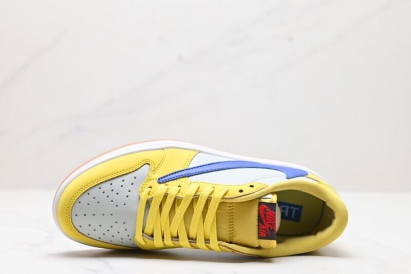 【AT3089】Travis Scott × Nike WMNS Air Jordan 1 Retro Low OG "Canary" トラヴィス・スコット × ナイキ ウィメンズ エアジョーダン1 レトロ ロー OG "カナリー" 品番: DZ4137-700