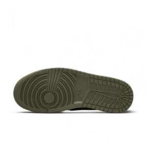 【AT3090】NIKE（ナイキ）×トラビス・スコット AIR JORDAN 1 LOW OG Medium Oliveは、トラビス・スコットとのコラボレーションスニーカーです DZ4137-106