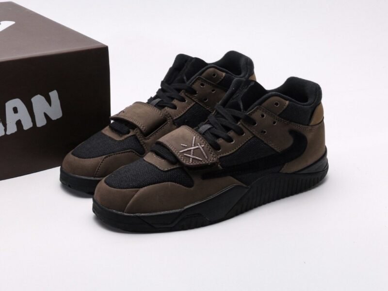 【AT3092】Nike ナイキ Jordan x Travis Scott Jumpman Jack TR Black and Dark Mocha トラヴィススコット × ナイキ ジョーダン ジャンプマンジャック ブラック アンド ダークモカ FZ8117-204