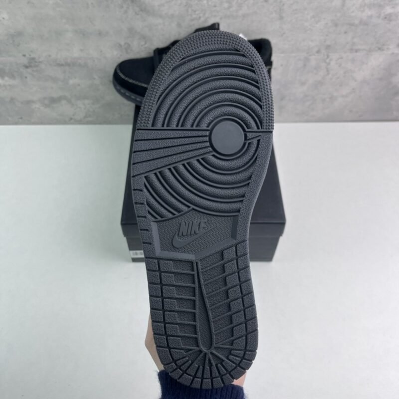 【AT3093】Travis Scott × Nike Air Jordan 1 Low OG SP "Black Phantom"トラヴィス・スコット × ナイキ エアジョーダン1 ロー OG SP "ブラック ファントム"です DM7866-001