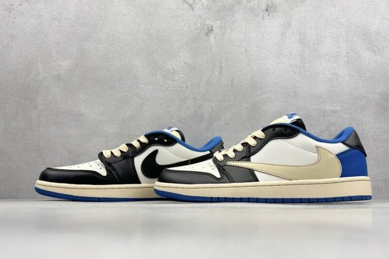 【AT3094】Travis Scott × Fragment × Nike Air Jordan 1 Low OG SP "Military Blue" トラヴィス・スコット × フラグメント × ナイキ エアジョーダン1 ロー OG SP "ミリタリー ブルー" DM7866-140
