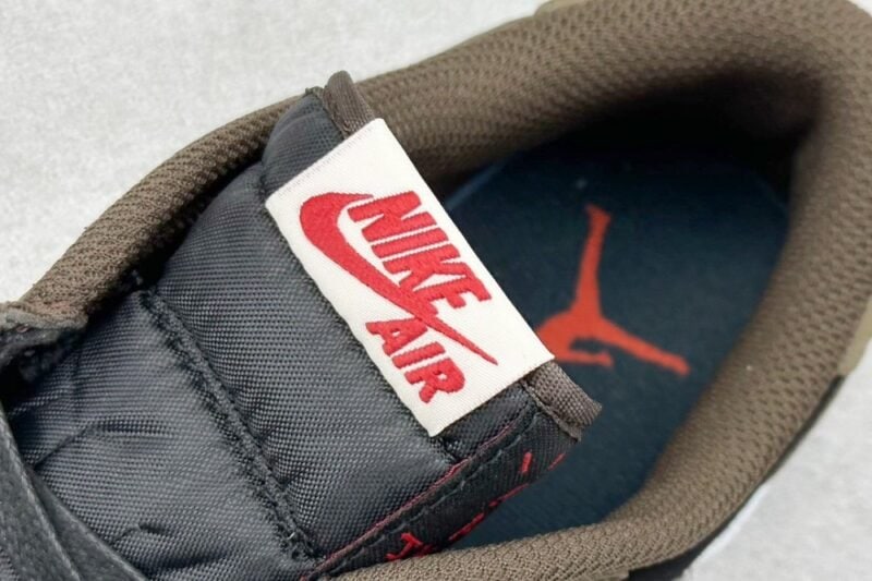 【AT3095】Travis Scott × Nike Air Jordan 1 Low OG SP-T Black/Dark Mocha トラビス・スコット × ナイキ エア ジョーダン 1 ロー OG SP-T ブラック/ダーク モカ CQ4277-001
