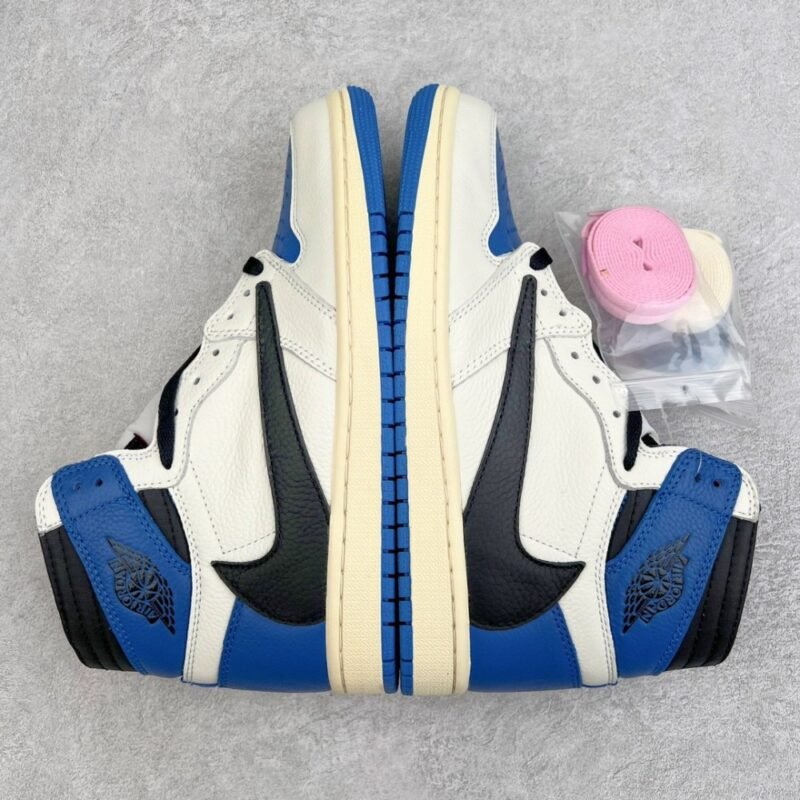 【AT3096】Travis Scott × Fragment × Nike Air Jordan 1 Retro High OG SP "Military Blue"トラヴィススコット × フラグメント × ナイキ エアジョーダン1 レトロ ハイ OG SP "ミリタリー ブルー" DH3227-105