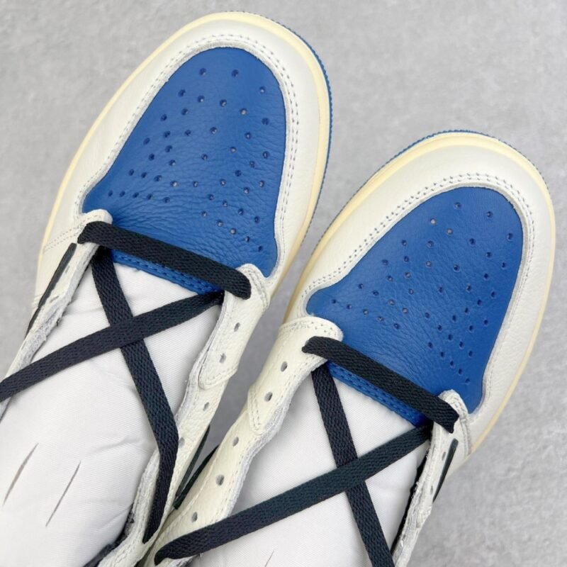 【AT3096】Travis Scott × Fragment × Nike Air Jordan 1 Retro High OG SP "Military Blue"トラヴィススコット × フラグメント × ナイキ エアジョーダン1 レトロ ハイ OG SP "ミリタリー ブルー" DH3227-105