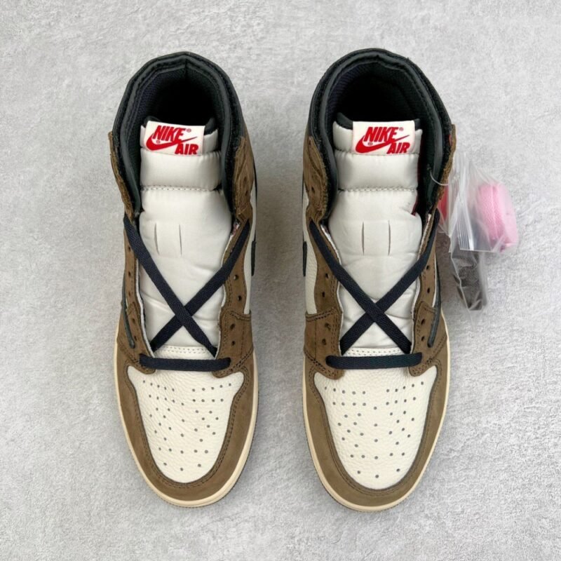 【AT3097】NIKE (ナイキ) ×TRAVIS SCOTT AIR JORDAN 1 RETRO HIGH OG TS SP トラヴィススコット エアジョーダン1 レトロハイOG TS SP ハイカットスニーカー ブラウン/ホワイト CD4487-100