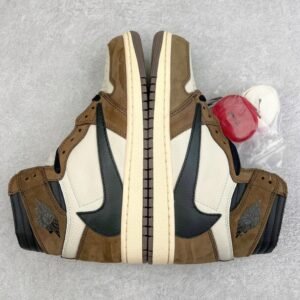 【AT3097】NIKE (ナイキ) ×TRAVIS SCOTT AIR JORDAN 1 RETRO HIGH OG TS SP トラヴィススコット エアジョーダン1 レトロハイOG TS SP ハイカットスニーカー ブラウン/ホワイト CD4487-100