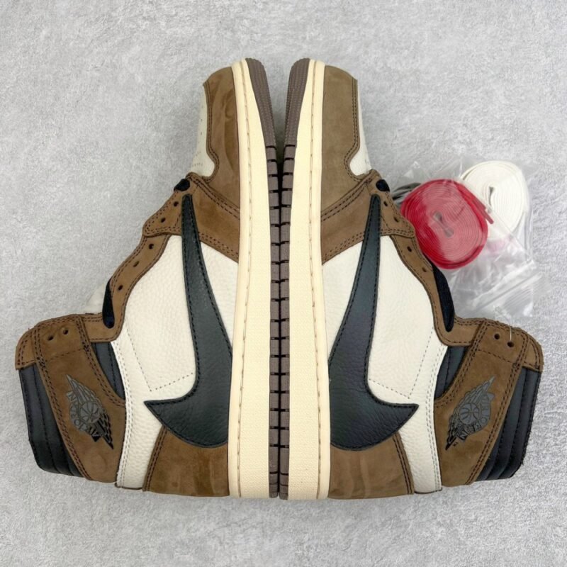 【AT3097】NIKE (ナイキ) ×TRAVIS SCOTT AIR JORDAN 1 RETRO HIGH OG TS SP トラヴィススコット エアジョーダン1 レトロハイOG TS SP ハイカットスニーカー ブラウン/ホワイト CD4487-100