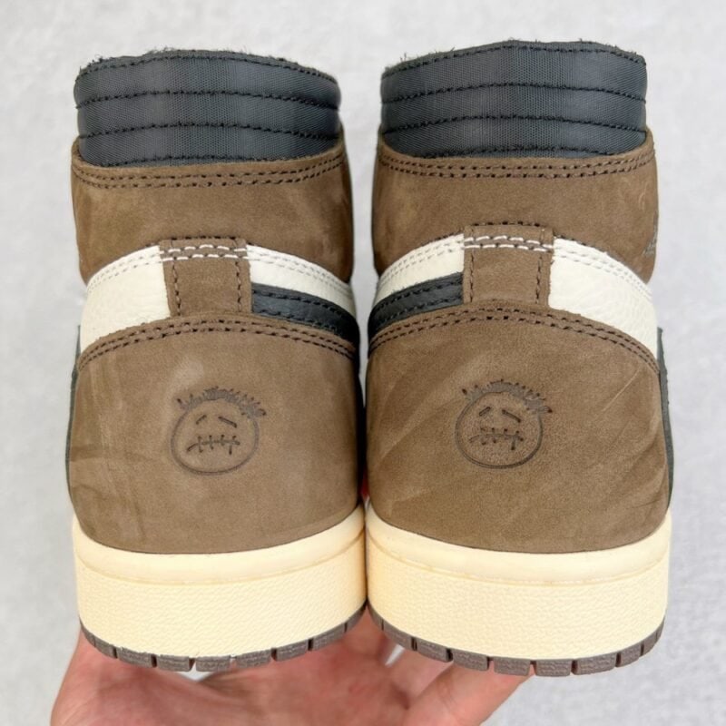 【AT3097】NIKE (ナイキ) ×TRAVIS SCOTT AIR JORDAN 1 RETRO HIGH OG TS SP トラヴィススコット エアジョーダン1 レトロハイOG TS SP ハイカットスニーカー ブラウン/ホワイト CD4487-100