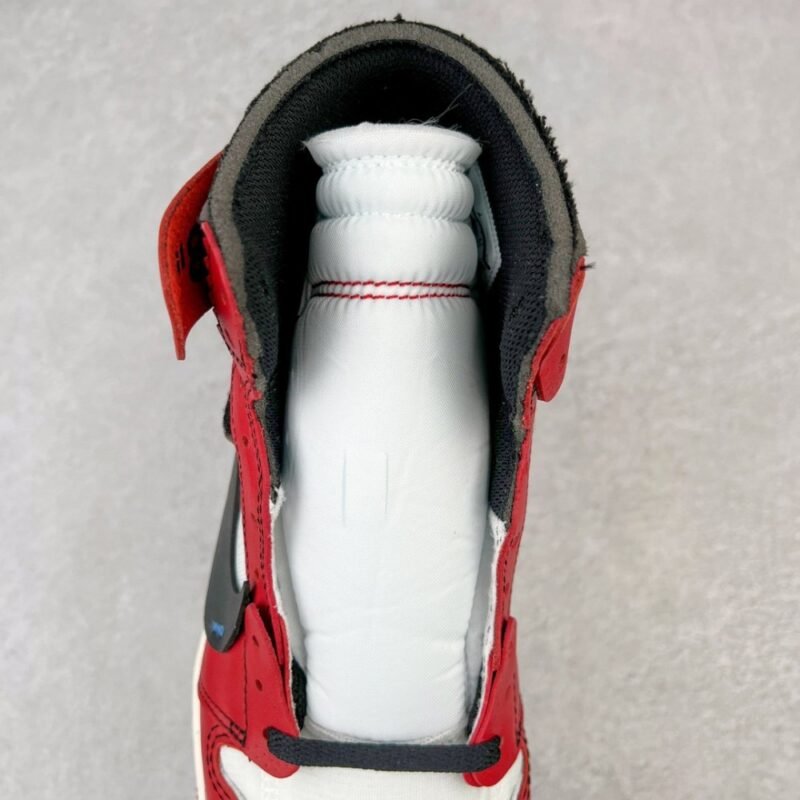 【AT3100】Off-White NIKE Air Jordan 1 Retro High The Ten Chicagoコラボオフホワイトシカゴジョーダン1スニーカーAA3834-101ナイキオフホワイト