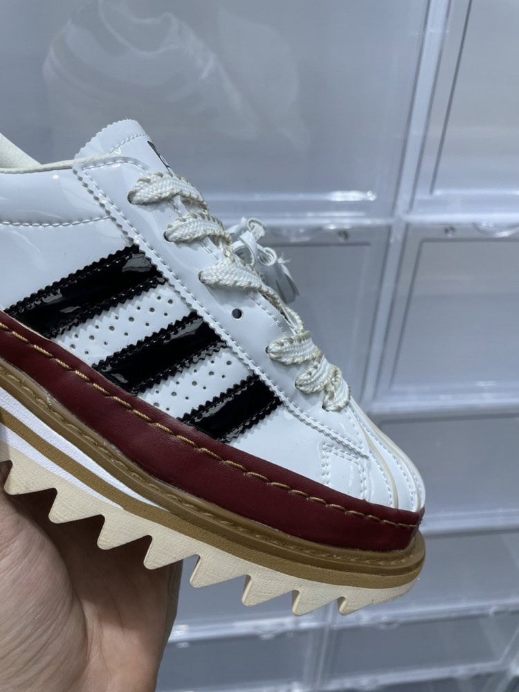 【AT3101】アディダスClot x Adidas Originals Superstarジェイソン・チャン新デザイン 製品番号: IH3132