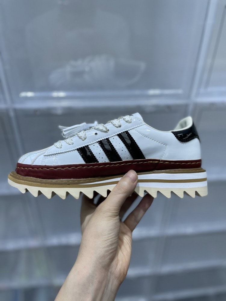 【AT3101】アディダスClot x Adidas Originals Superstarジェイソン・チャン新デザイン 製品番号: IH3132