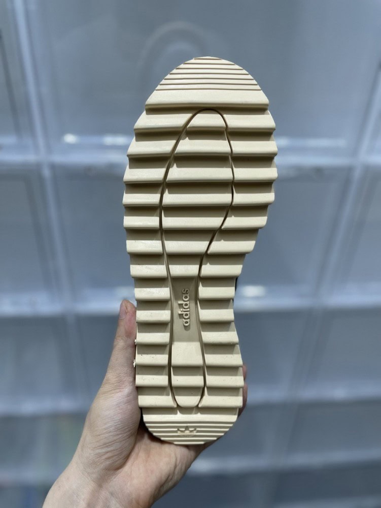 【AT3101】アディダスClot x Adidas Originals Superstarジェイソン・チャン新デザイン 製品番号: IH3132