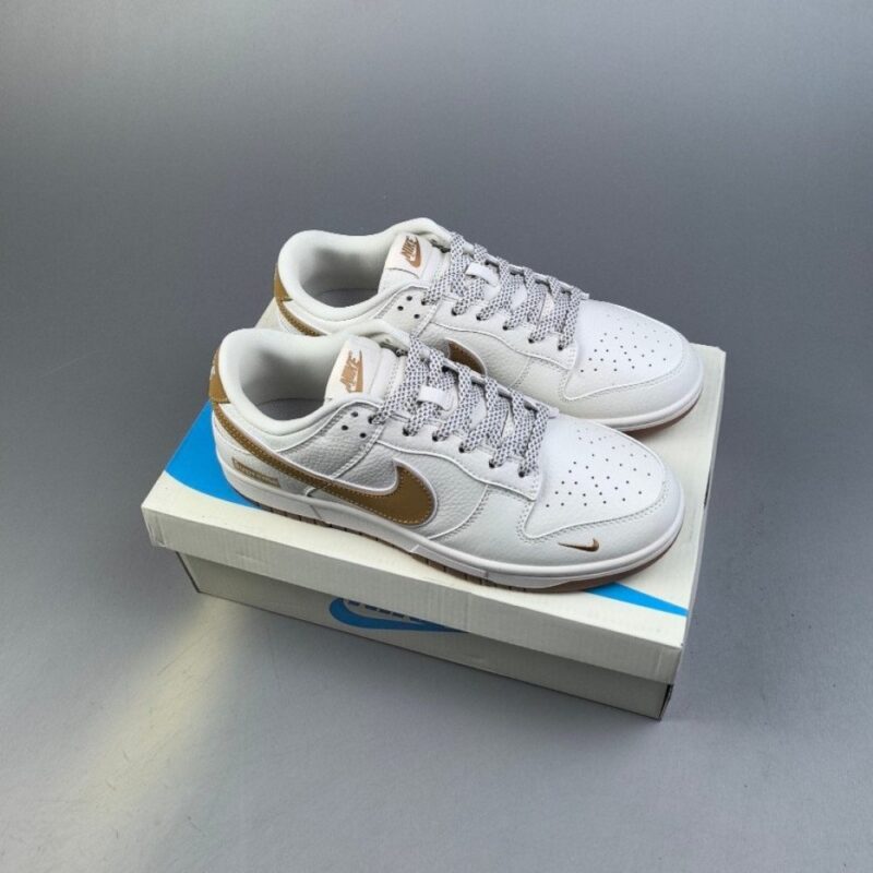 【AT3109】Supreme x Nike Dunk SB LowのSup x Nike SB Lowコラボレーションのホワイトイエロー。靴のボディのメインカラーはホワイトで、インテリアには黄色のSwooshロゴの装飾パッチが使用され、白色の縁取りが施されており、よりクールな雰囲気を演出しています。
